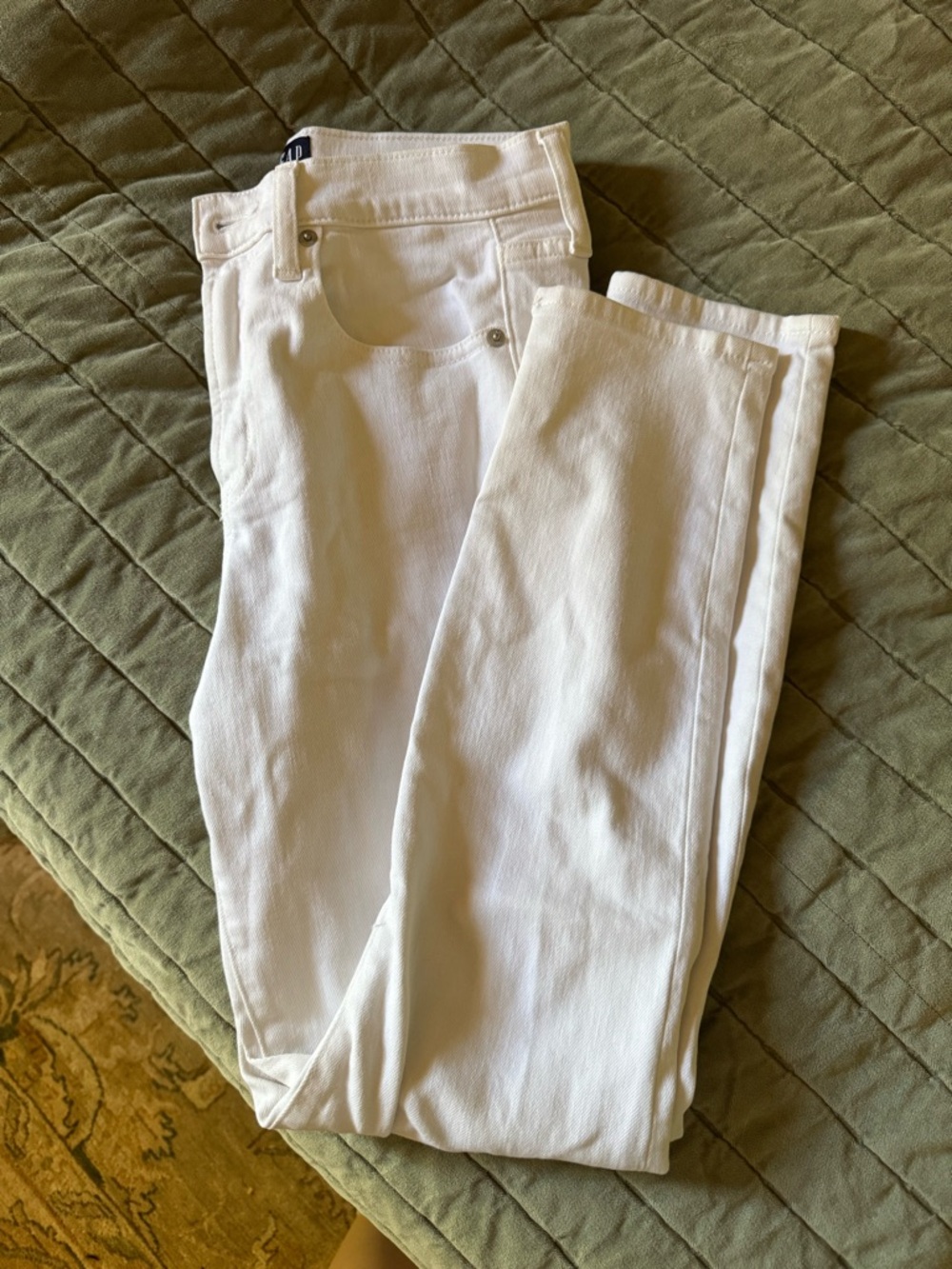 (2) GAP White True Skinny Jeans Bundle, 27&28